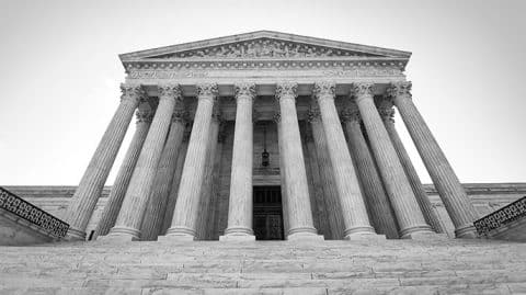 court house with pillars